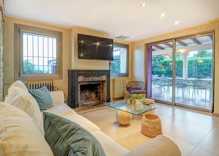 Villa Nirvana By Hello Homes *